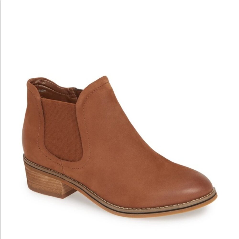 Blondo Lidia waterproof Chelsea bootie in Cognac Nubuck size 6M